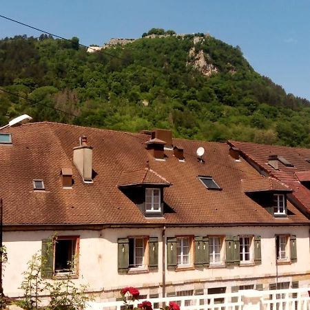 Appartement Tout Confort Vue Sur Les Forts Salins-les-Bains Dış mekan fotoğraf